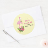 Roze flamingo in Santa Hat Whimsical Kerstmis Ronde Sticker (Envelop)