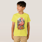 Roze Flamingo omgeven door bloemen T-shirt (Voorkant volledig)