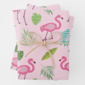 Roze flamingo patroon met tropische bladeren inpakpapier vel (In situ)