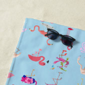 Roze Flamingo patroon Zomertropisch op Aqua Blue Strandlaken (In situ)