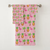 Roze Flamingo Pineapple Palm Tree Tropical Island Bad Handdoek (Insitu)