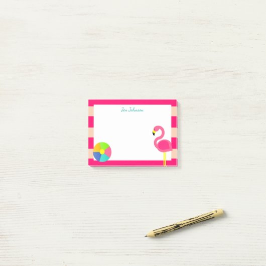 Roze flamingo strand klein gepersonaliseerd post-it® notes (Op bureau)