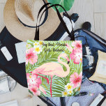 Roze Flamingo Tropical Flowers Girls Weekend Tote Bag<br><div class="desc">Het ontwerp van de Tropische stijl van de canvas tas kenmerkt een roze flamingo met een Hawaïaans eilandstijlpatroon van levendige roze, gele en witte hibiscus bloemen en een groene palmbladachtergrond. Pas de tekst van het douanemanuscript voor het weekend, de naam, of andere aangewezen formulering van uw meisjes aan. Canvas tas...</div>