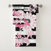 Roze Flamingo Vibes Alleen Zwart & Wit Gestreept Bad Handdoek (Insitu)