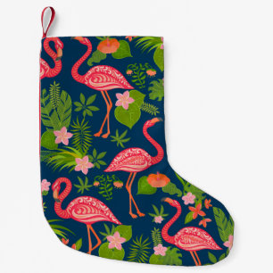Roze flamingornament op een gestreepte turquoise kleine kerstsok
