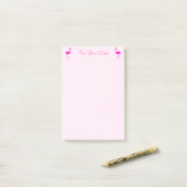 Roze flamingo's & kalligrafie op licht roze goud post-it® notes (Op bureau)