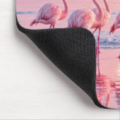 Roze flamingo's op een roze strand muismat (Hoek)
