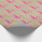 Roze Flamingo's op strandzand inpakpapier (Hoek)