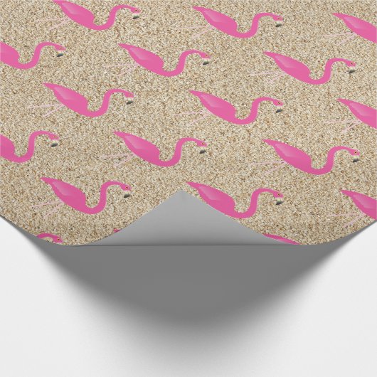 Roze Flamingo's op strandzand inpakpapier (Hoek)