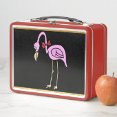 Roze flamingo's staand met een rode vlinderdas (In situ)