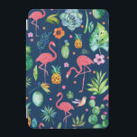 Roze Flamingo's & Tropisch kleurrijk patroon iPad Mini Cover<br><div class="desc">Leuke kleurrijke tropische bloemen,  dieren,  flamingo's,  ananas,  cactus naadloos patroon met marineblauw veranderlijke achtergrondkleur.</div>