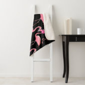 Roze Flamingo's: zwarte achtergrond  Sherpa Deken (In situ)