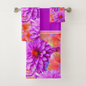 Roze Floral Bad Handdoek (Insitu)