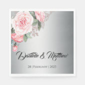 Roze Floral Bouquet op Luxurous Silver Wedding Servet (Voorkant)