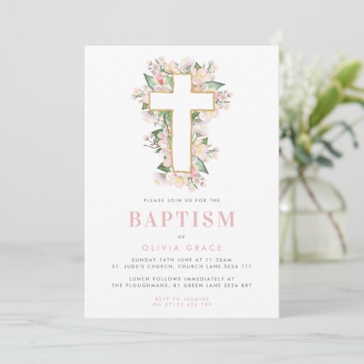 Roze Floral Cross Baptism Uitnodiging (Staand voorkant)