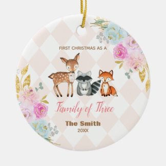 Roze Floral Eerste Kerstmis als familie van 3 jaar Keramisch Ornament