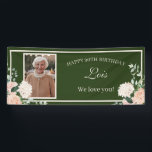 Roze Floral Green 90th Birthday Banner<br><div class="desc">Viel met deze wazige roze verjaardagsbanner. Pop op je favoriete foto,  voeg de naam van het verjaardagsmeisje toe,  en dat is alles wat er aan is. We nemen het van daar af!</div>