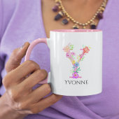 Roze Floral Letter Y Initiaal Monogram en naam Tweekleurige Koffiemok