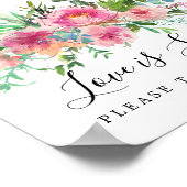 Roze Floral Love is Sweet Wedding Dessert Bar Sign Poster (Hoek)