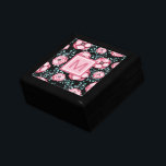 roze Floral Monogram zwart Cadeaudoosje<br><div class="desc">Deze  cadeaudoos heeft een roze florale achtergrond. Personaliseer het monogram van uw keuze.</div>