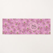 Roze Floral Patroon met Aangepast Monogram Yogamat (Voorkant (horizontaal))