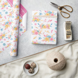  roze Floral Pattern Monogramed Cadeaupapier