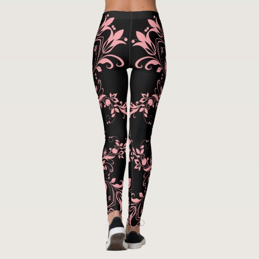 Roze Floral Pattern on Black Women's Workout Leggings (Achterkant)
