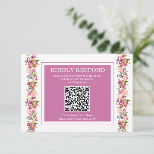 Roze Floral QR Code RSVP Card (Staand voorkant)