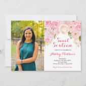 Roze Floral Sweet Sixteen Birthday Uitnodiging (Voorkant)