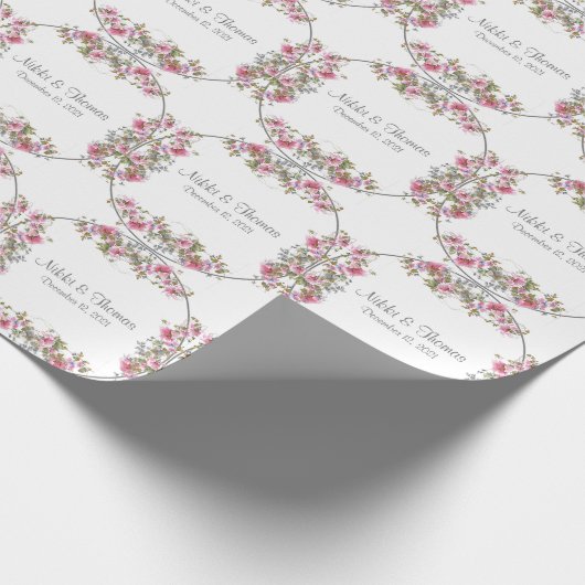 Roze Floral Wedding Script Name Elegant  Cadeaupapier (Hoek)