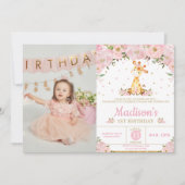 Roze Floral Whimsical Giraffe Girl Birthday Foto Kaart (Voorkant)