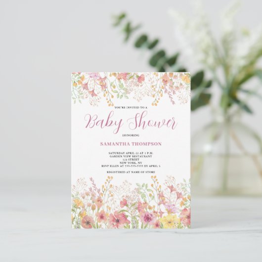 Roze Floral Wilde Waterverf Baby shower Uitnodiging Briefkaart (Staand voorkant)