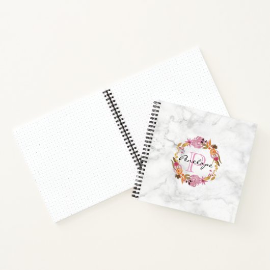  Roze Floral Wreatmonogram Notitieboek (Binnen)