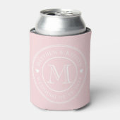 Roze Fluisterbruiloft Monogram Hart Blikjeskoeler (Blikje Voorkant)
