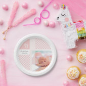 Roze foto geboortedatum Gingham Footprint Papieren Bordje (Feest)