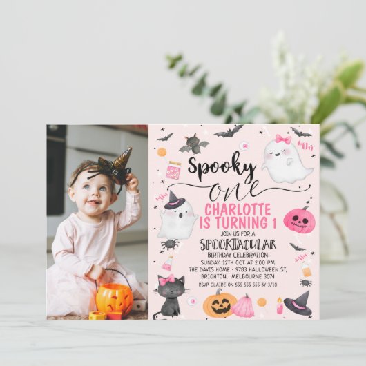 Roze Foto Meisjes Spooky Een Halloween 1e Verjaard Kaart (Staand voorkant)