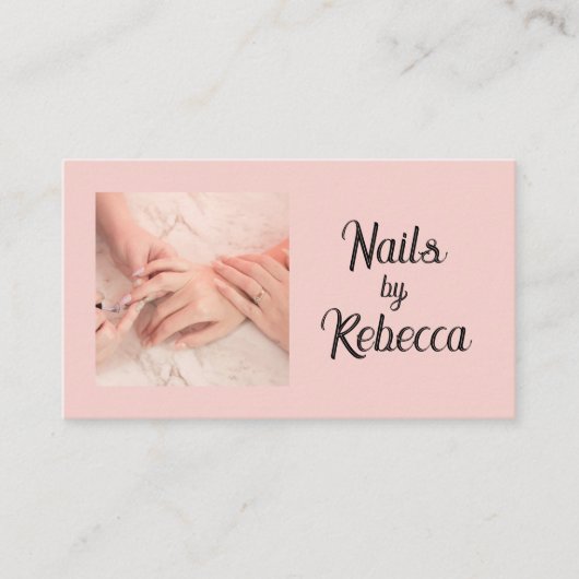 Roze Foto Nagelstylist | Zwarte Script Visitekaartje (Voorkant)