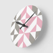 Roze frambozen en zilver Geometric ZigZag Ronde Klok (Hoek)