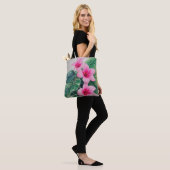 Roze Frangipani Waterverf Bloemen Tote Bag (Op model)