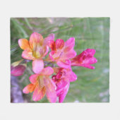 Roze Freesias Fleece Deken (Voorkant (Horizontaal))