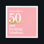 Roze Funny Fabulous 50th Birthday, op maat gesnede Servet<br><div class="desc">Je FREAKING FABULOUS vriend verdient een 50ste verjaardagsthema dat dat show afdoet. Onze moderne, roze en witte "50 en verbluffend geweldige" luiers zijn perfect om een thema af te breken waar gasten van zullen houden! Personaliseer met om het even welke leeftijd en naam - de kleuren zijn ook editable gebruikend...</div>