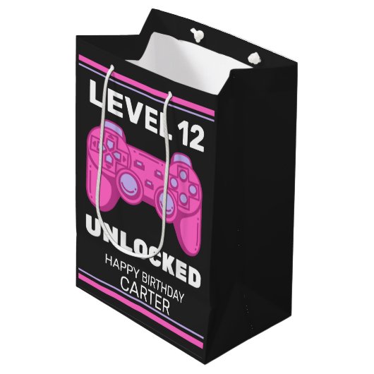 Roze Game Controller Verjaardag gepersonaliseerd Medium Cadeauzakje (Voorkant Gekanteld)