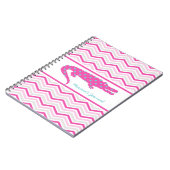 Roze Gator op Chevron gepersonaliseerd Notitieboek (Linkerzijde)