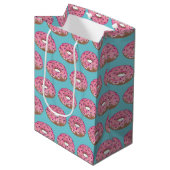 Roze Gebakken Donut Sprinkels Donut Junk Food Medium Cadeauzakje (Voorkant Gekanteld)