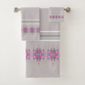 Roze Gedetailleerd Patroon Bad Handdoek (Insitu)
