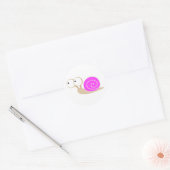Roze gedopte slak ronde sticker (Envelop)