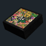 Roze Geel Bloemen Zebra Indische Print Patroon Cadeaudoosje<br><div class="desc">roze mazen,  heldere gele diepvries en donkergroene palmbladeren versieren een brede diagonale band van zwarte en witte zebraafdruk en een gele en turkooistische Indiase afdruk. Het resultaat is een tropisch bloeiend collage dat een dramatische pop van kleur zal toevoegen.</div>