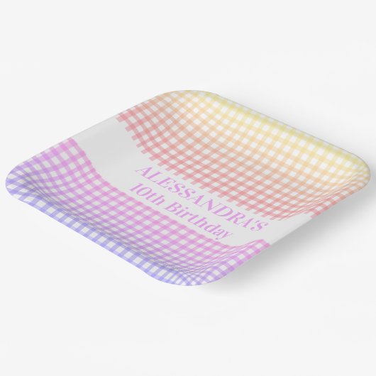Roze Geel Pastel Gradient Gingham Verjaardag Papieren Bordje (Gebogen)