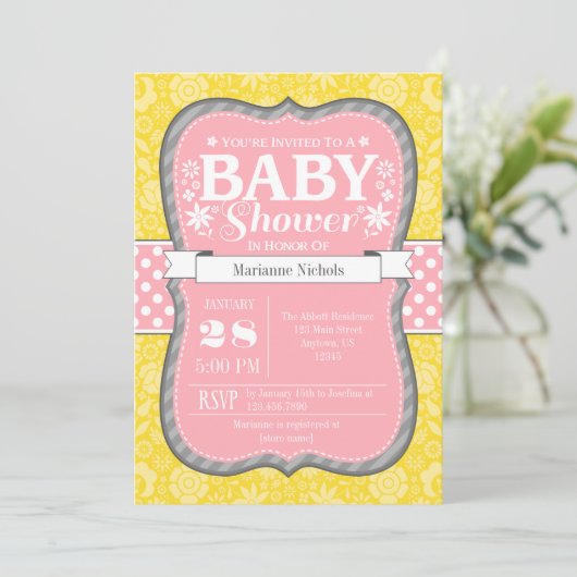 Roze, geelgrijze bloemige Baby shower uitgenodigd Kaart (Staand voorkant)