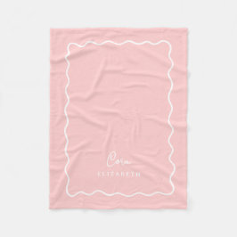 Roze Gegolfde Rand Monogram Met Bloemblaadjes Fleece Deken